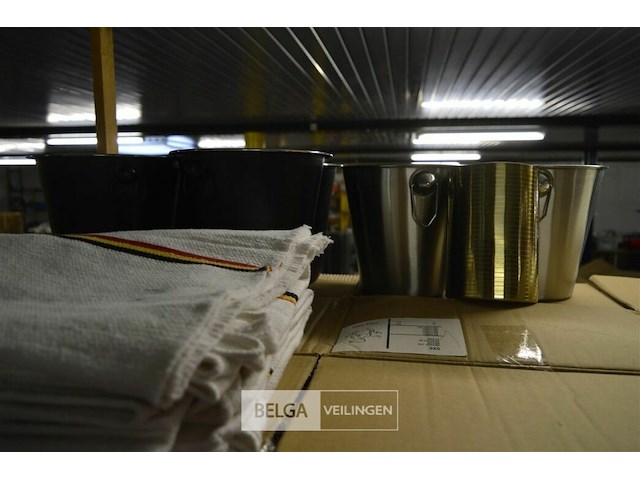 7 champagneemmers , 11 dweilen - afbeelding 2 van  4