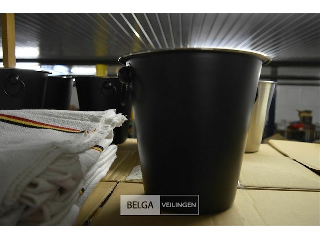 7 champagneemmers , 11 dweilen - afbeelding 4 van  4