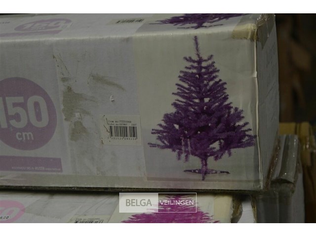 ±7 div plastieken kerstbomen ±150cm - afbeelding 2 van  3
