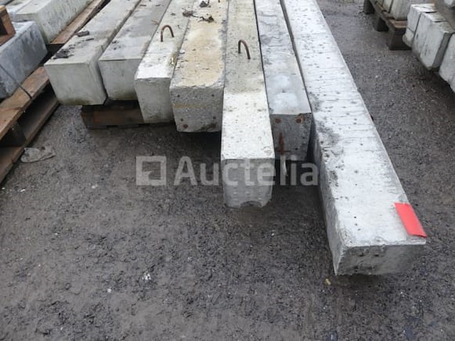 7 diverse betonnen latei - afbeelding 1 van  5