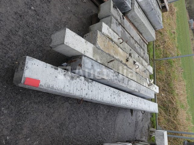 7 diverse betonnen latei - afbeelding 3 van  5