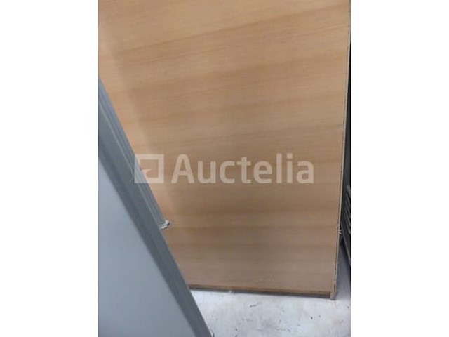 7 diverse metalen kasten en planken - afbeelding 6 van  15