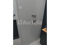 7 diverse metalen kasten en planken - afbeelding 11 van  15