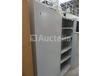 7 diverse metalen kasten en planken - afbeelding 12 van  15