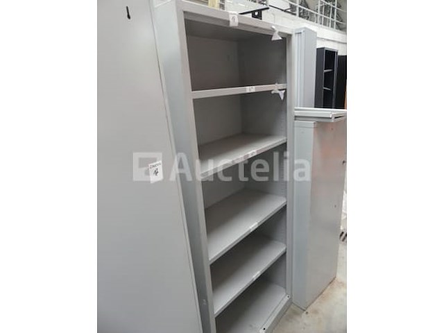 7 diverse metalen kasten en planken - afbeelding 15 van  15