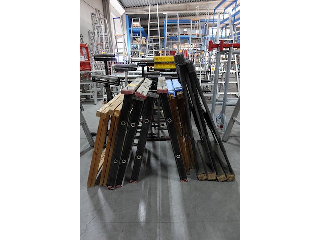 7 diverse schragen - afbeelding 1 van  5