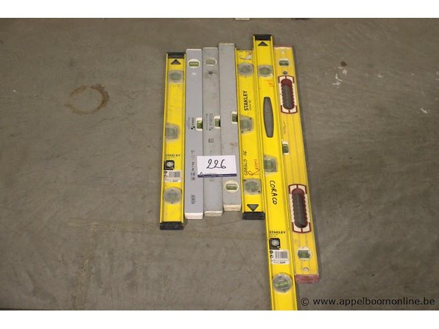 7 diverse waterpassen - afbeelding 1 van  2
