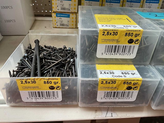 7 dozen geharde stalen nagels - afbeelding 4 van  6