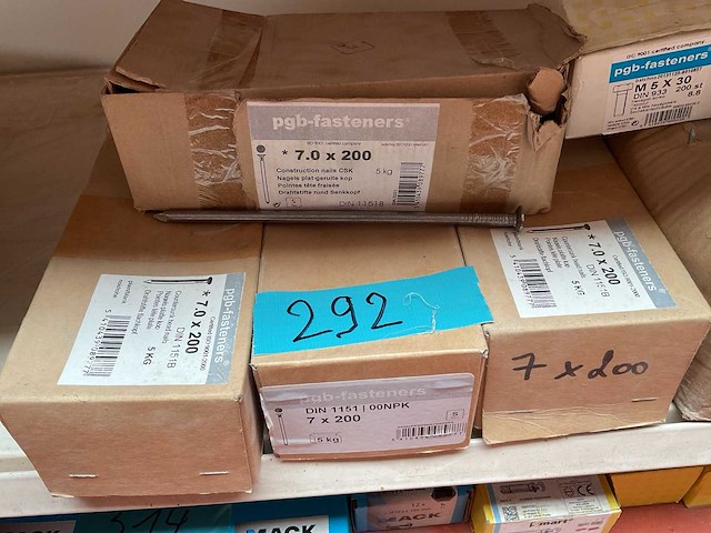 7 dozen nagels; houtdraadbouten - afbeelding 2 van  5
