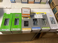 7 dozen schroeven bouten en nagels - afbeelding 1 van  5
