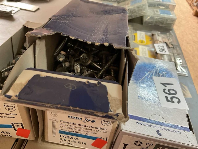 7 dozen schroeven en nagels - afbeelding 4 van  6