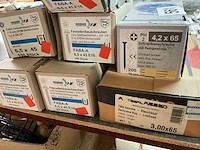 7 dozen schroeven en nagels - afbeelding 6 van  6