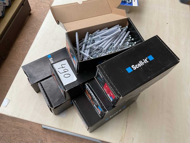 7 dozen slag pluggen en schroeven - afbeelding 7 van  7