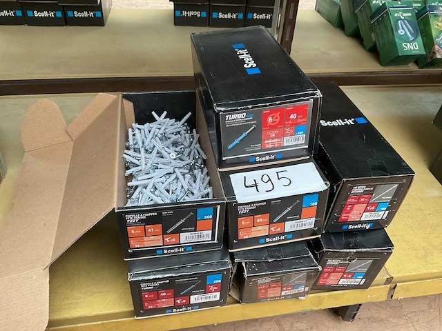 7 dozen slag pluggen en schroeven - afbeelding 1 van  5