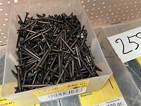7 dozen staal nagels - afbeelding 2 van  2