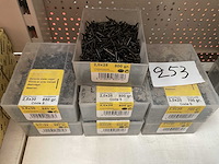 7 dozen staal nagels - afbeelding 1 van  2