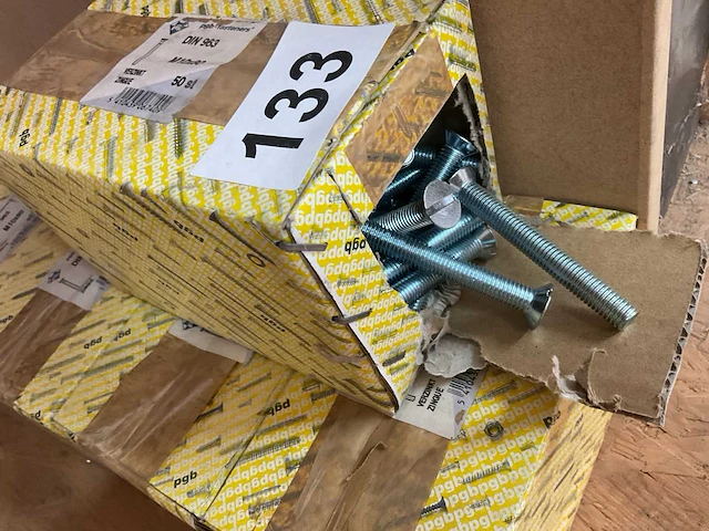 7 dozen verzonken bouten - afbeelding 2 van  3