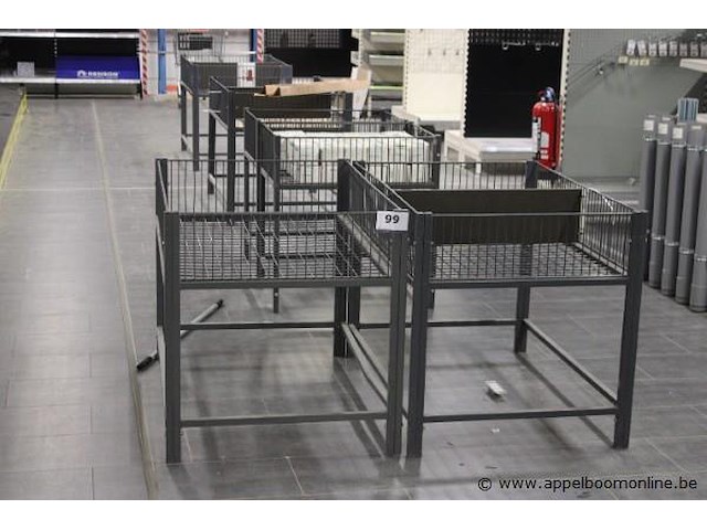 7 draadstalen presentatiemeubels - afbeelding 1 van  3