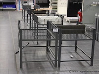 7 draadstalen presentatiemeubels - afbeelding 1 van  3