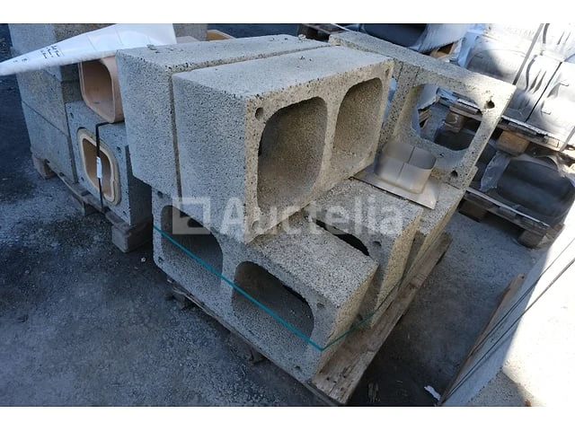 7 dubbele betonnen bushels - afbeelding 1 van  3