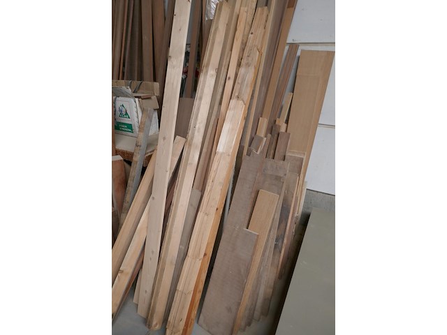 7 euro-palletten + resten houten latten - afbeelding 2 van  5