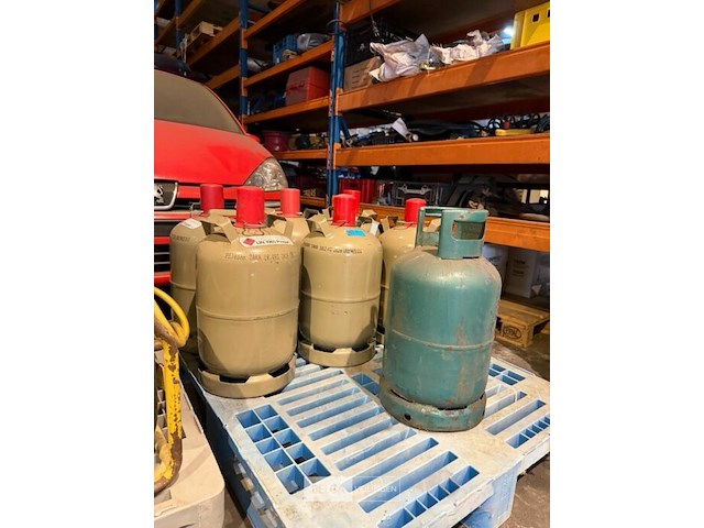 7 gasflessen - afbeelding 1 van  4