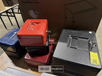 7 geldkistjes - afbeelding 1 van  5