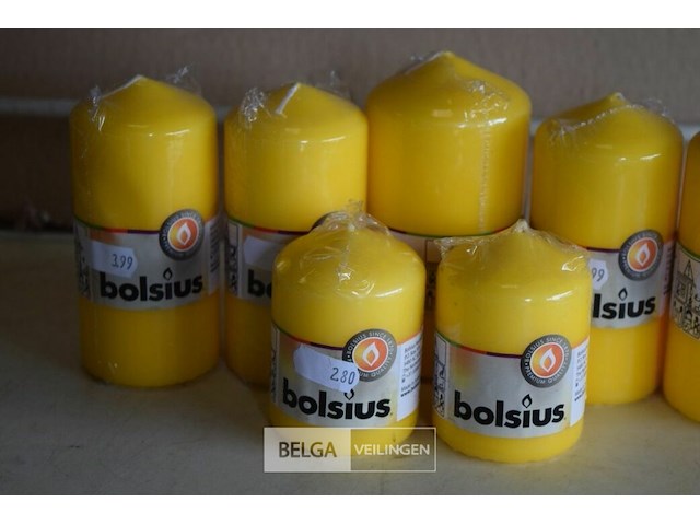 7 gele kaarsen div maten - afbeelding 2 van  2