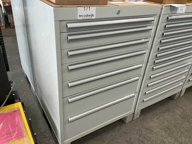 7-laden materiaalkast - afbeelding 3 van  5