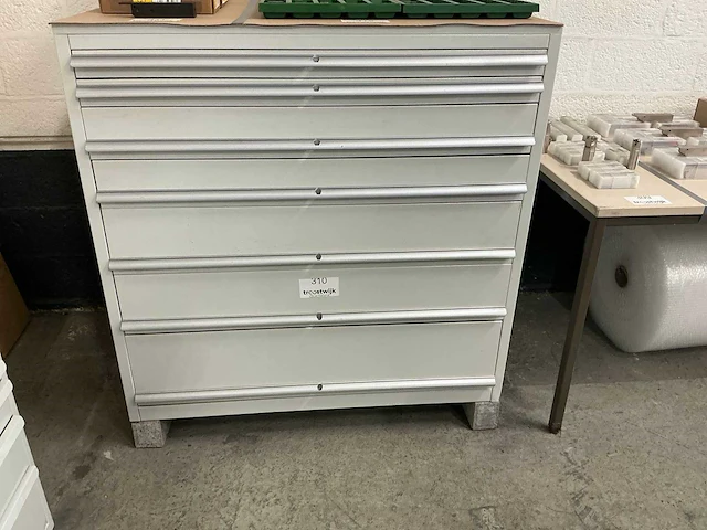 7-laden materiaalkast - afbeelding 1 van  5