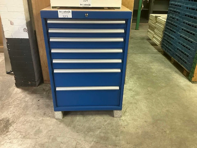 7-laden materiaalkast - afbeelding 1 van  7