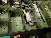 7-laden metalen werkplaatskast met inhoud - afbeelding 4 van  4