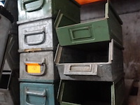 7 metalen bakken (verschillende modellen) - afbeelding 3 van  4