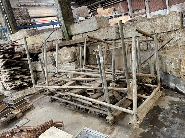 7 metalen korven - afbeelding 1 van  3