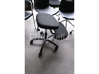 7 ongelijke stoelen - afbeelding 3 van  8