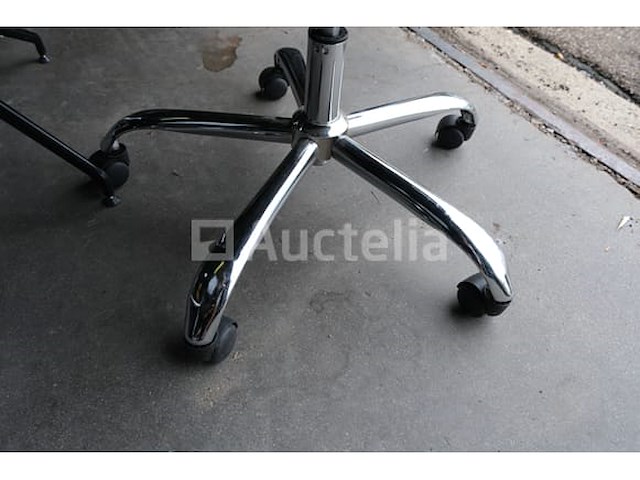 7 ongelijke stoelen - afbeelding 6 van  8