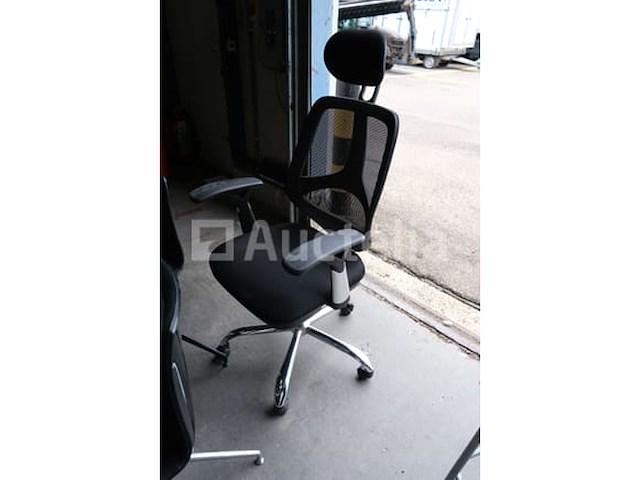 7 ongelijke stoelen - afbeelding 8 van  8