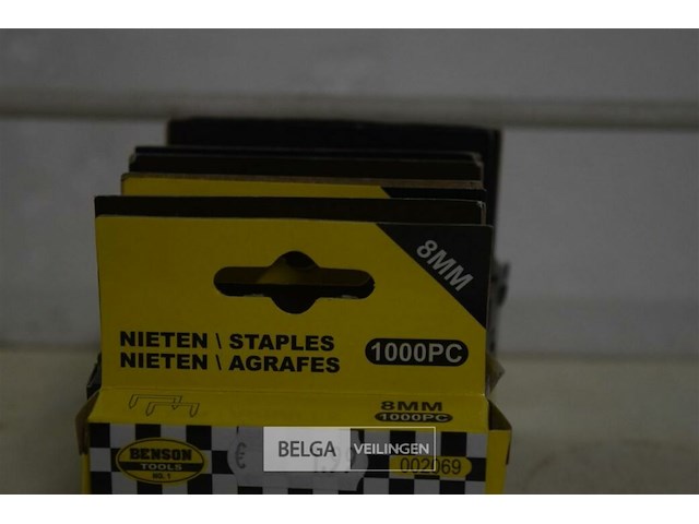 7 pakjes nietjes 8mm - afbeelding 3 van  3