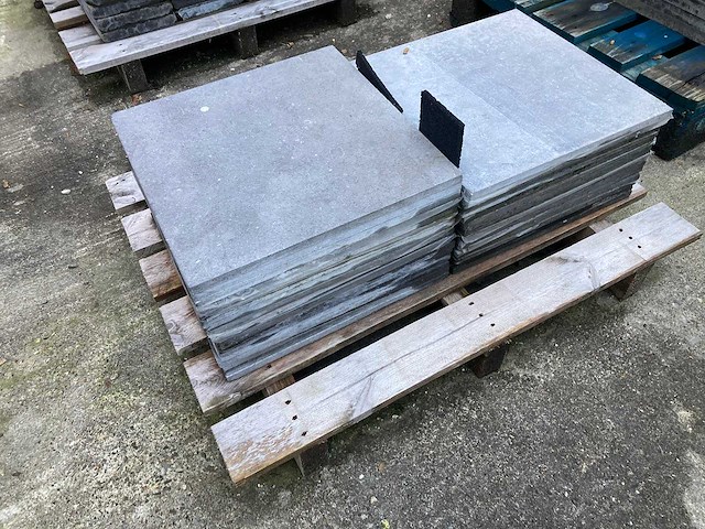 7 paletten belgische blauwe steen - afbeelding 16 van  18