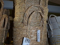 7 rieten bloemmandjes - afbeelding 1 van  2