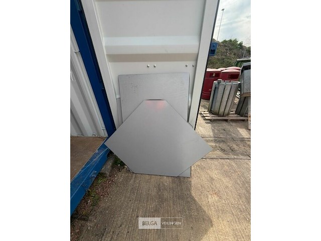 7 verstelbare bureau's - afbeelding 6 van  8