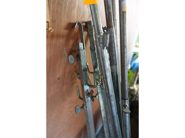 7 verstelbare fixatiestangen voor marktparaplu - afbeelding 3 van  4