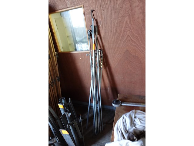 7 verstelbare fixatiestangen voor marktparaplu's - afbeelding 1 van  4