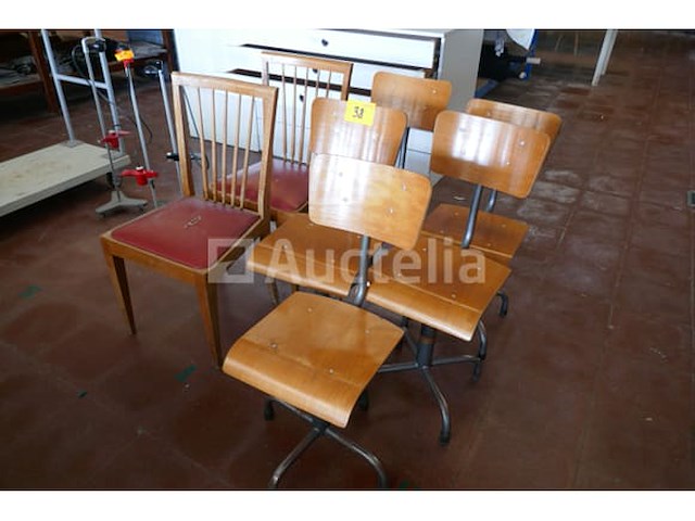7 vintage stoelen - afbeelding 1 van  3
