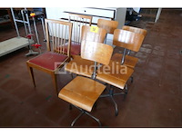 7 vintage stoelen - afbeelding 1 van  3