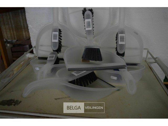 7 vuilblikjeen borstel - afbeelding 3 van  3