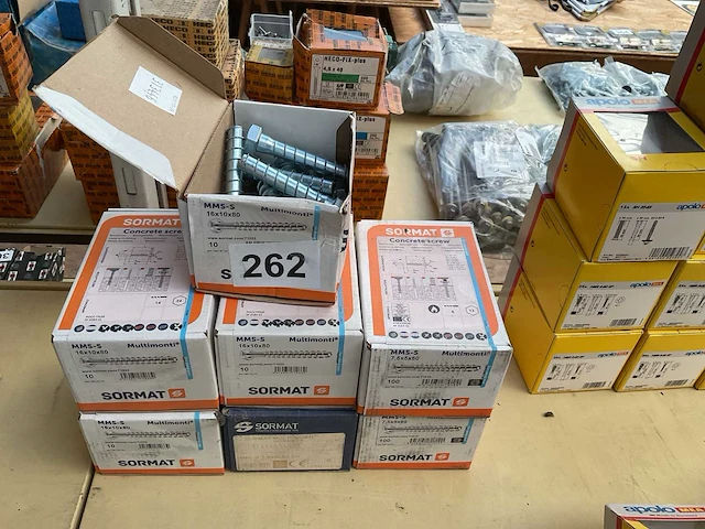 7 x dozen betonschroeven - afbeelding 1 van  5