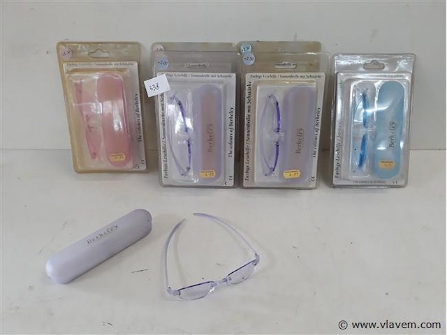 7 x leesbril in doosje mix sterkte - afbeelding 1 van  2