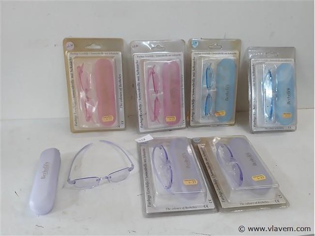 7 x leesbril in doosje mix sterkte - afbeelding 2 van  2