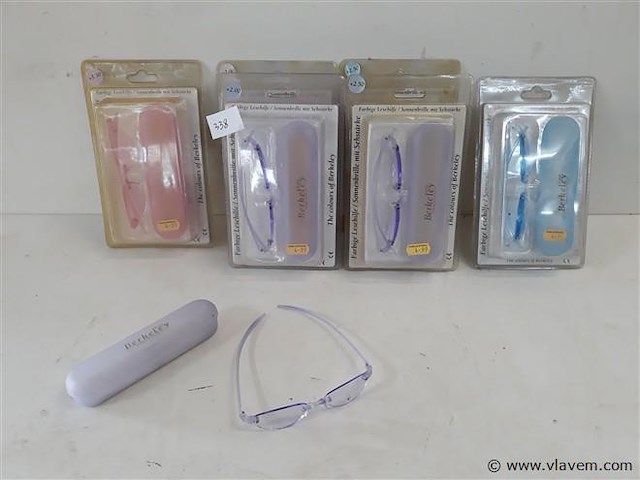 7 x leesbril in doosje mix sterkte - afbeelding 1 van  2